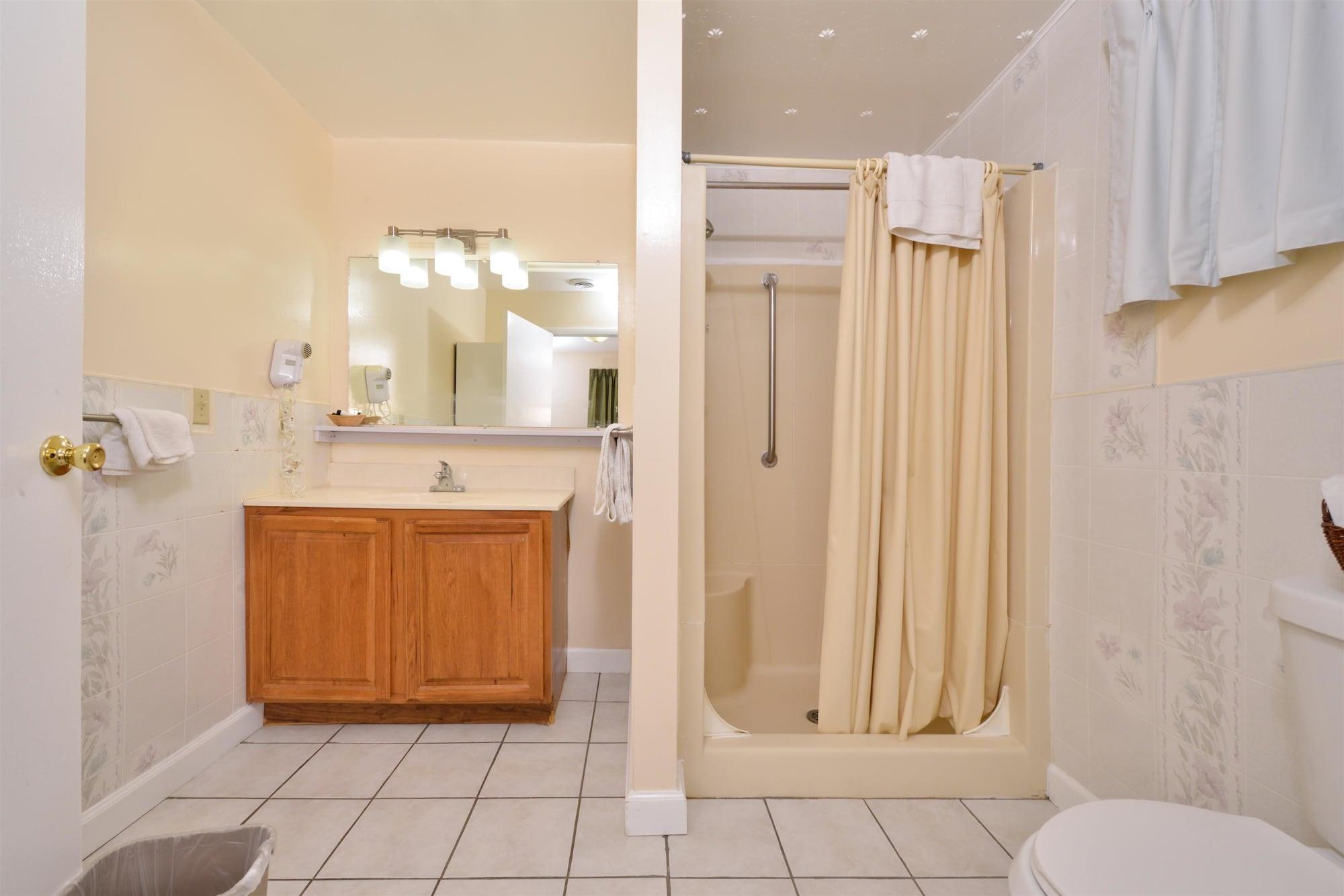 Americas Best Value Inn Jonesville/Hillsdale Extérieur photo